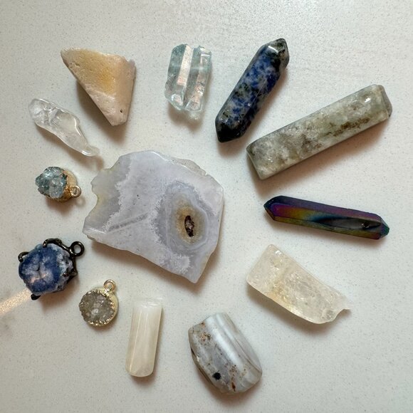Natural Stone and Crystal Pendant Lot - Picture 10 of 12